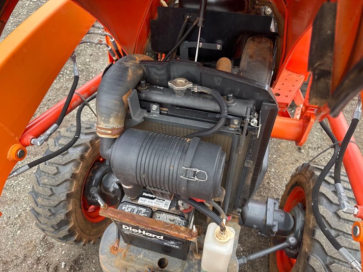 2012-kubota-l3200d-image-27