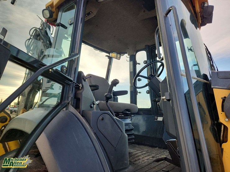 2014-deere-310sk-image-29