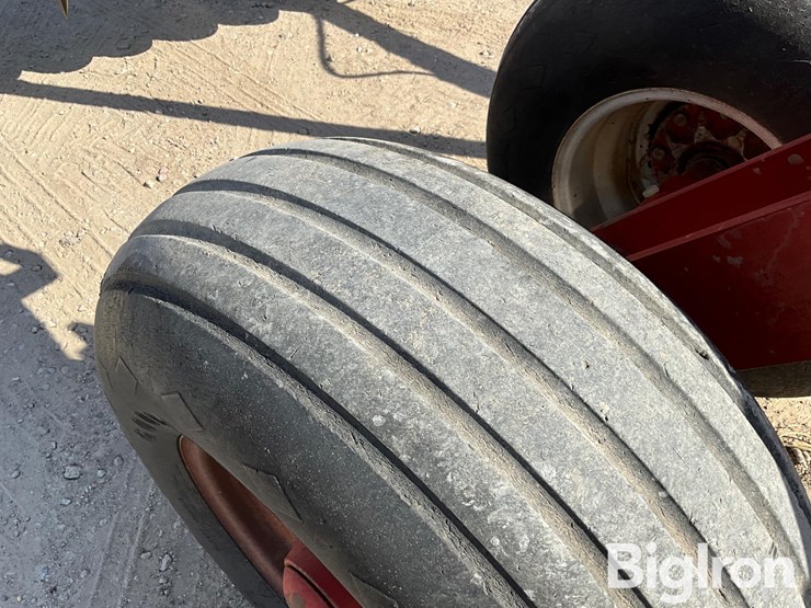 case-ih-3950-image-18