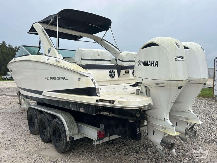 2018-27ft-regal-290bx-boat-w-tarpon-tri-axle-boat-trailer-image-4