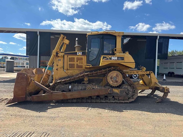 2000-caterpillar-d6r-xl-image-8