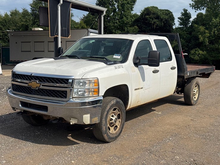 2012-chevrolet-silverado-2500hd-image-1