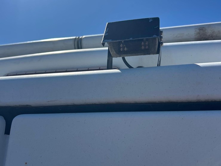 2013-chevrolet-2500-image-18