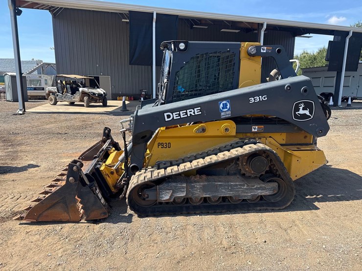 2020-deere-331g-image-2