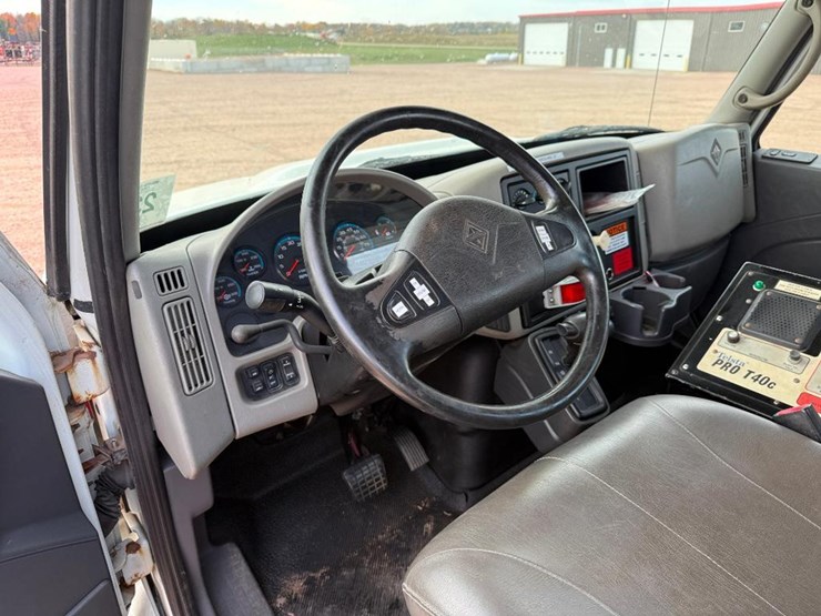 2008-international-durastar-4300-image-69