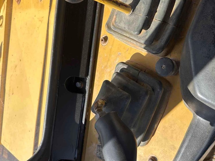 2000-caterpillar-d6r-xl-image-30