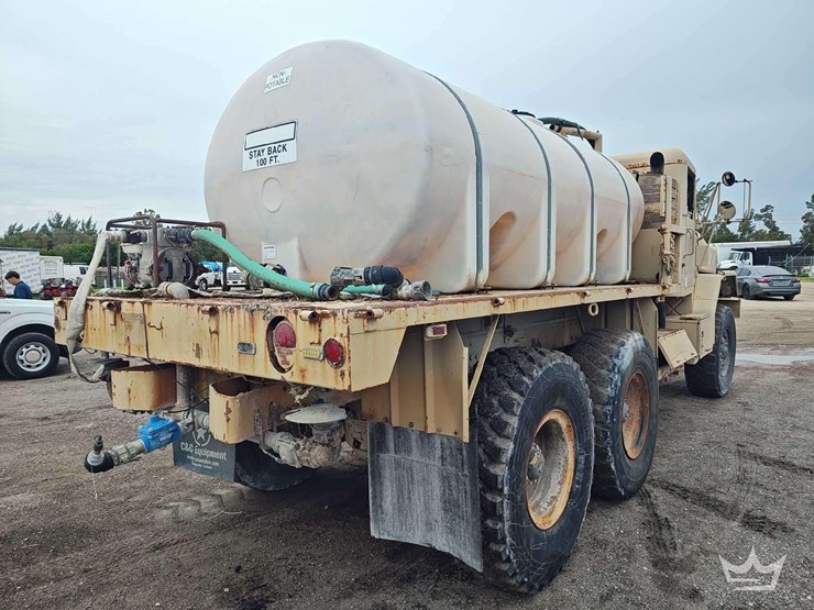 1987-am-general-corp-m9235-6x6-1,600-gallon-t/a-water-truck-image-3