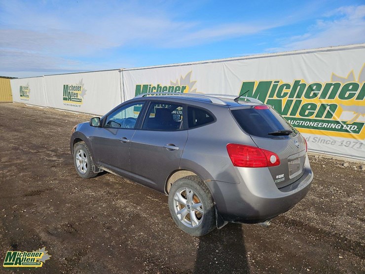 2009-nissan-rogue-image-2