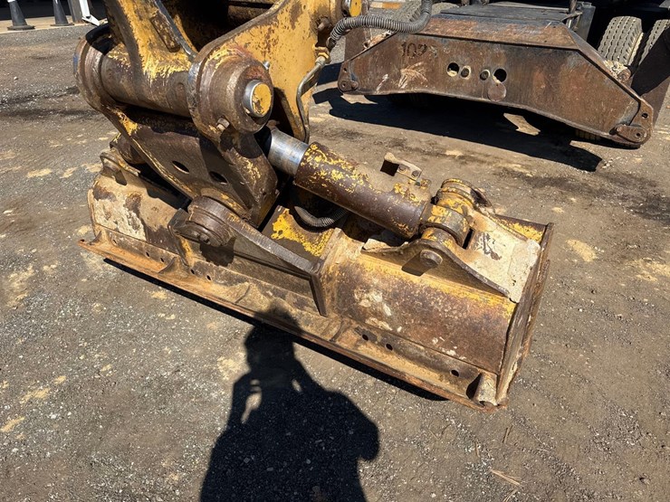 1995-caterpillar-m318c-image-13