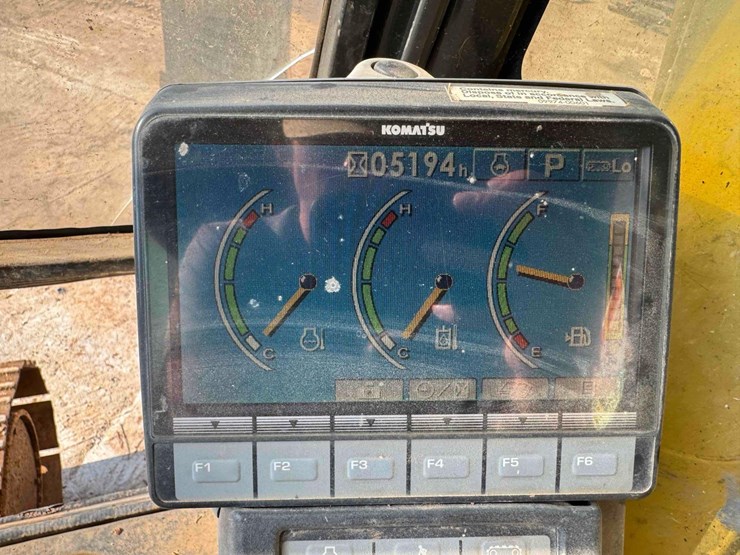 2012-komatsu-pc138us-lc-8-image-23