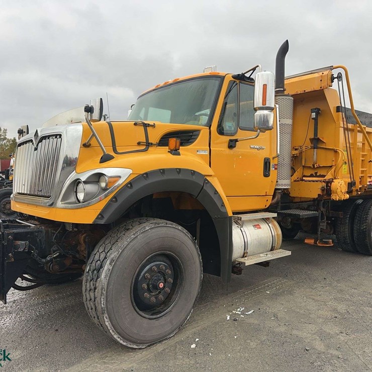 2012 INTERNATIONAL 7600