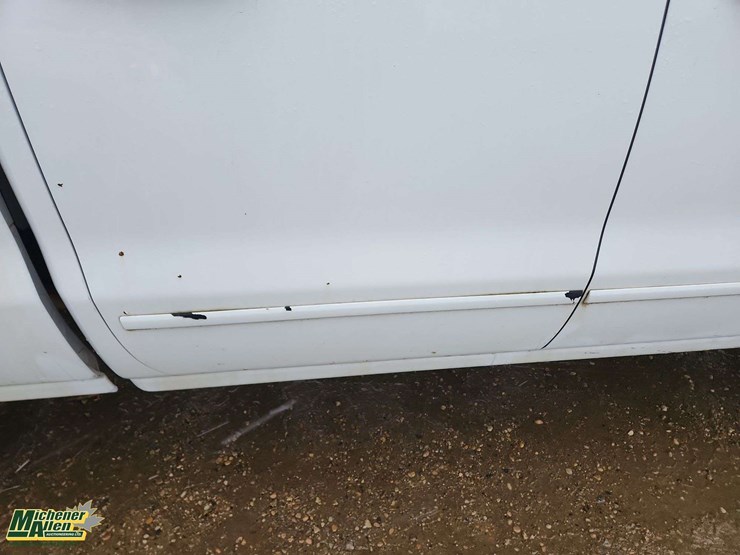 2015-chevrolet-silverado-2500hd-image-17