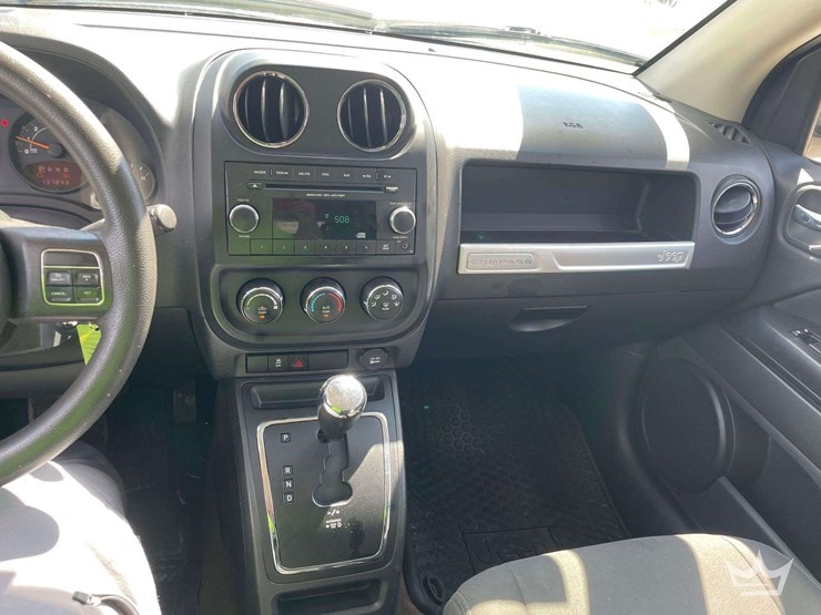 2014-jeep-compass-image-13