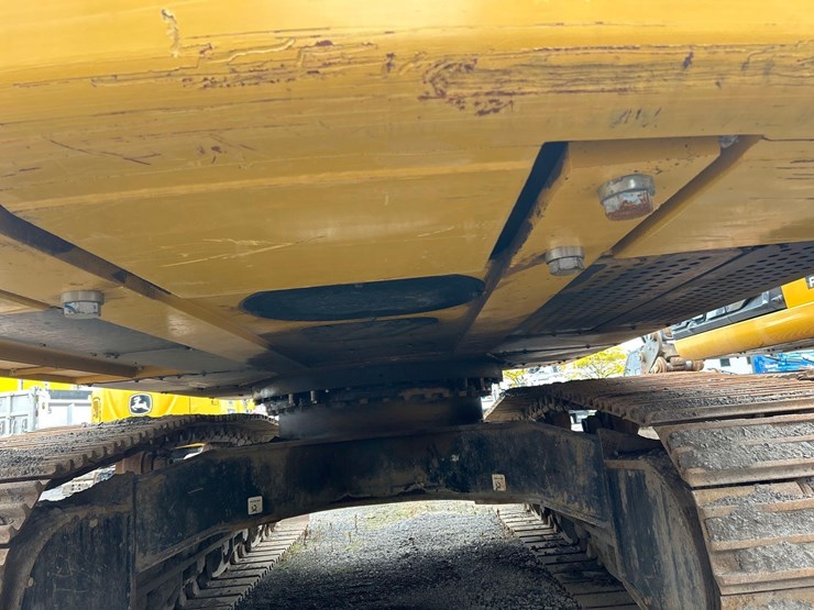 2023-john-deere-350-image-66