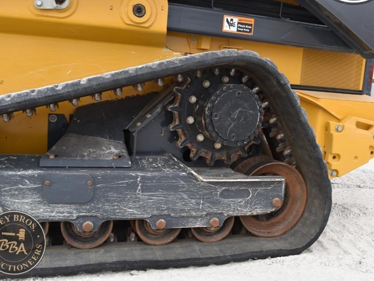 2024-deere-333g-image-30