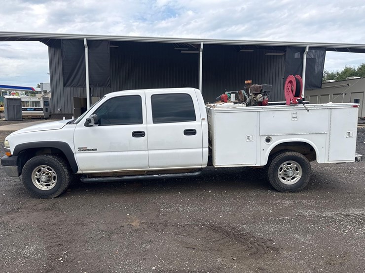 2001-chevrolet-2500hd-image-2