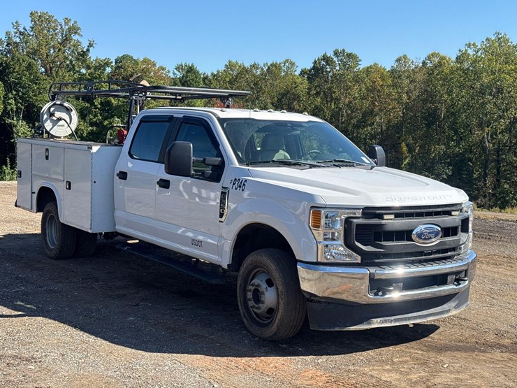 2020-ford-f350-xl-image-31