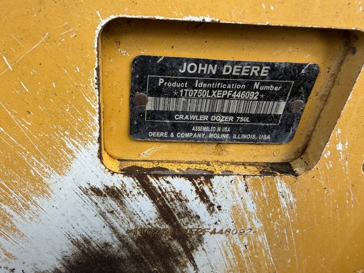 2023-deere-750l-xlt-image-21