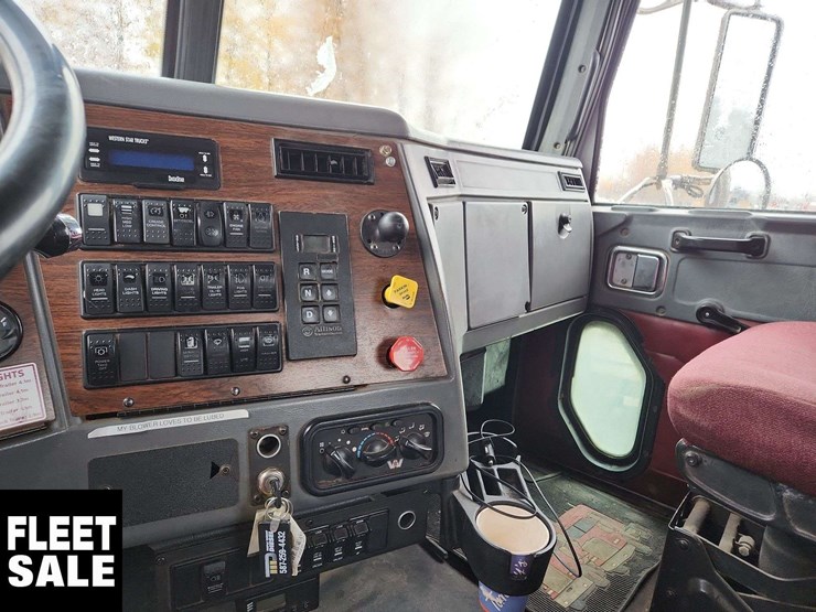 2011-western-star-4900-image-7