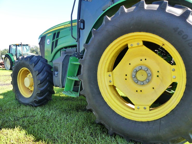 john-deere-6135e-image-9