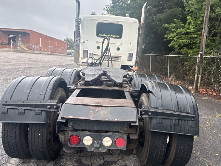 2018-kenworth-t880-image-6
