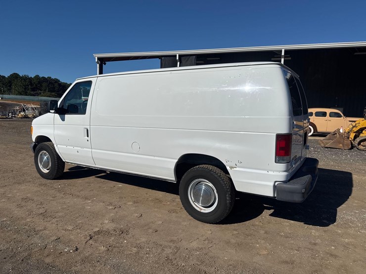 2006-ford-e350-image-3