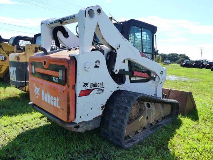 2015-bobcat-t770-image-3
