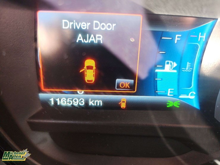 2015-ford-explorer-image-22