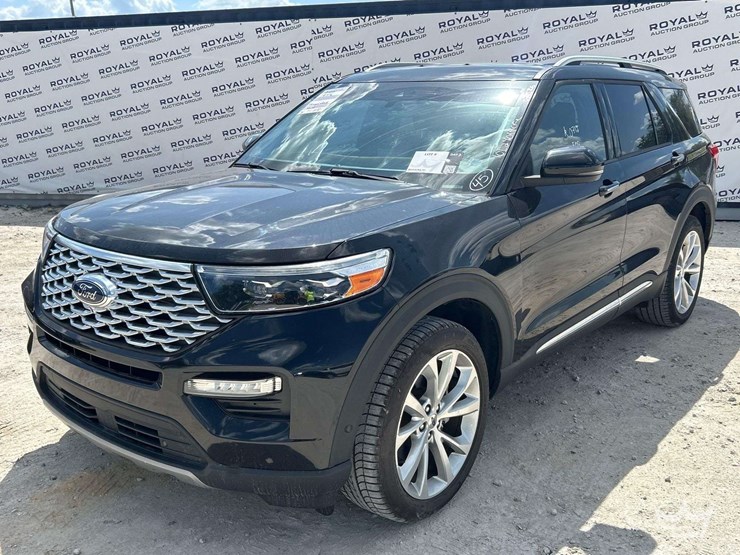 2022-ford-explorer-image-1