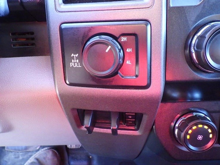 2020-ford-f350-image-37