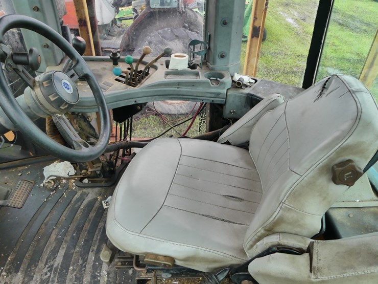 new-holland-9682-image-11
