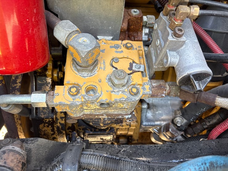 2001-caterpillar-c9-acert-image-32