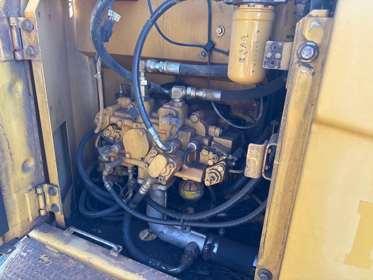 2007-caterpillar-312c-image-23