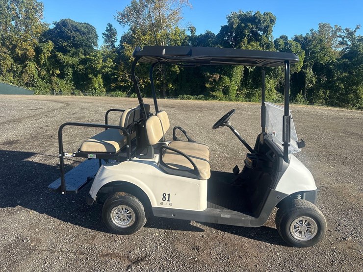 e-z-go-elite-4-passenger-golf-cart-image-2