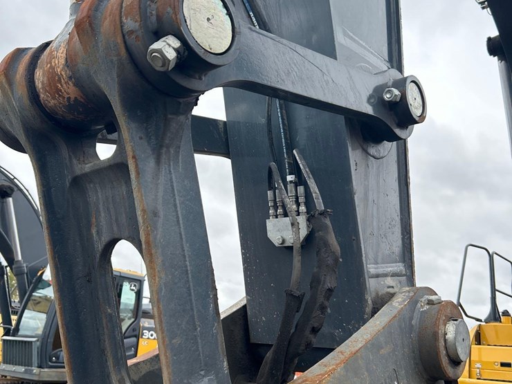 2024-john-deere-350-image-70