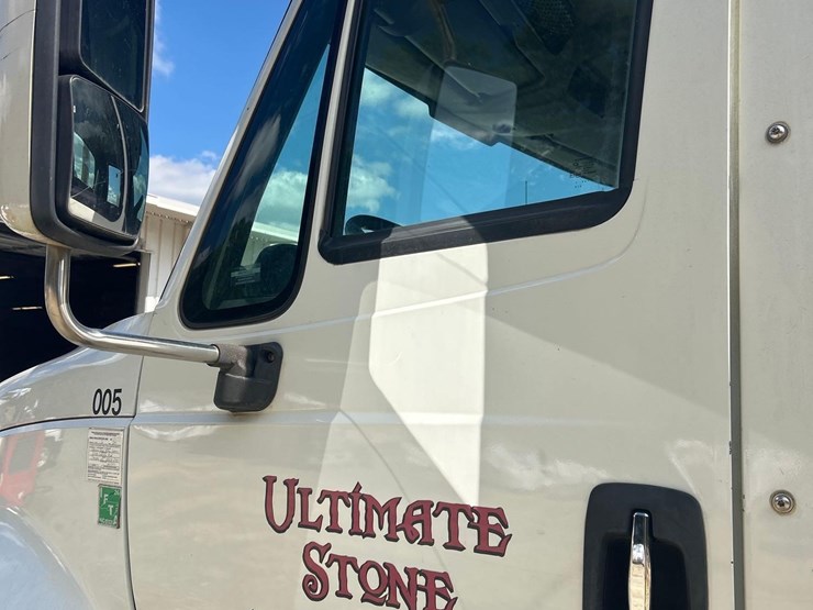 2015-international-prostar-image-18