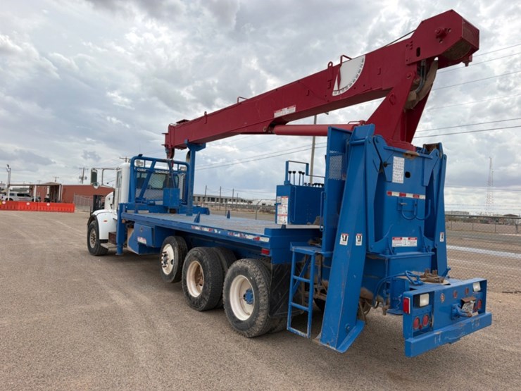 2008-peterbilt-365-image-11