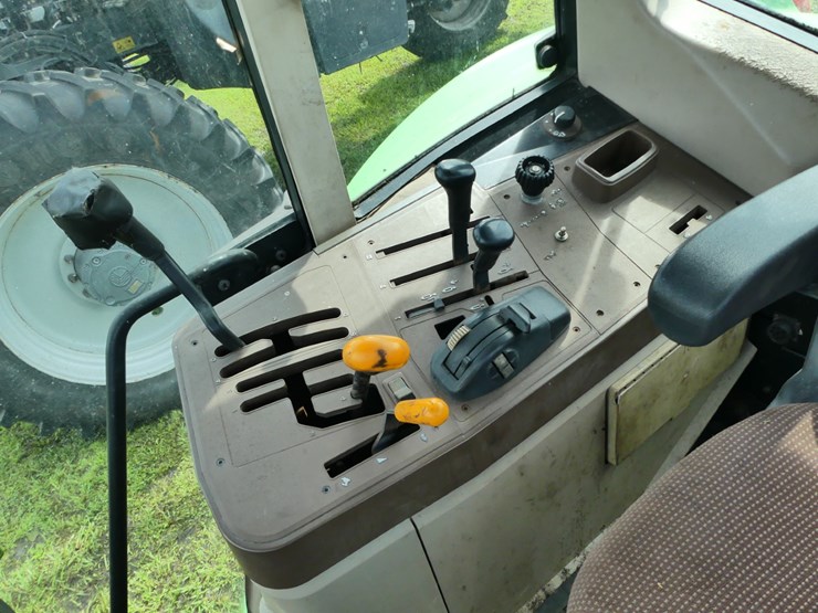 john-deere-6415-image-13