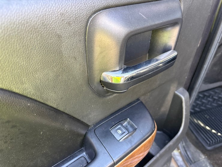 2015-chevrolet-1500-image-40