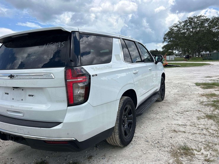 2022-chevrolet-tahoe-image-3