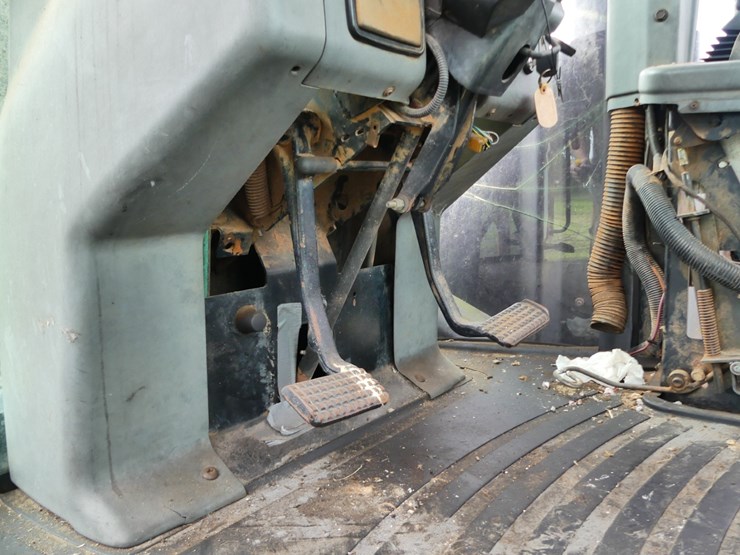 new-holland-9682-image-14