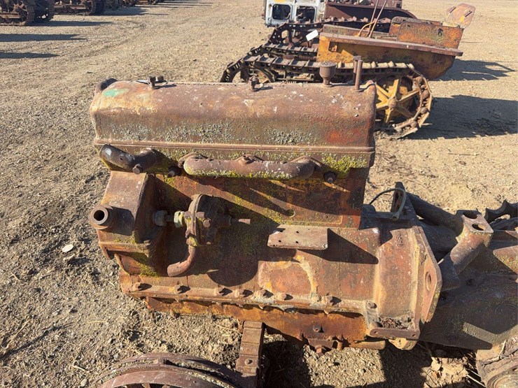 caterpillar-2-ton-image-12