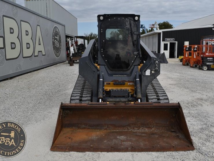 2024-deere-333g-image-11