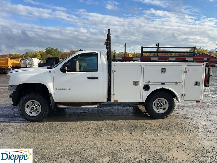 2009-gmc-sierra-2500hd-image-8