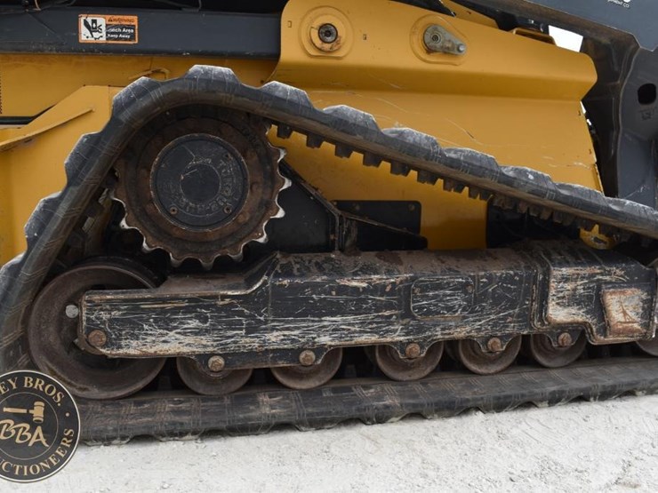 2018-deere-333g-image-38