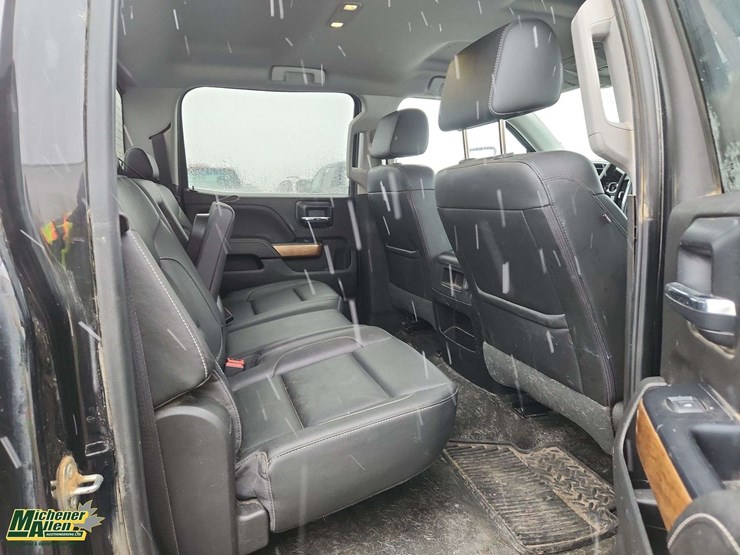2018-chevrolet-silverado-1500-image-28