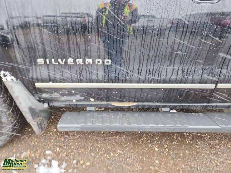 2018-chevrolet-silverado-1500-image-38