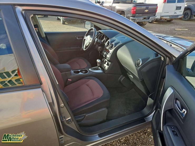2009-nissan-rogue-image-15