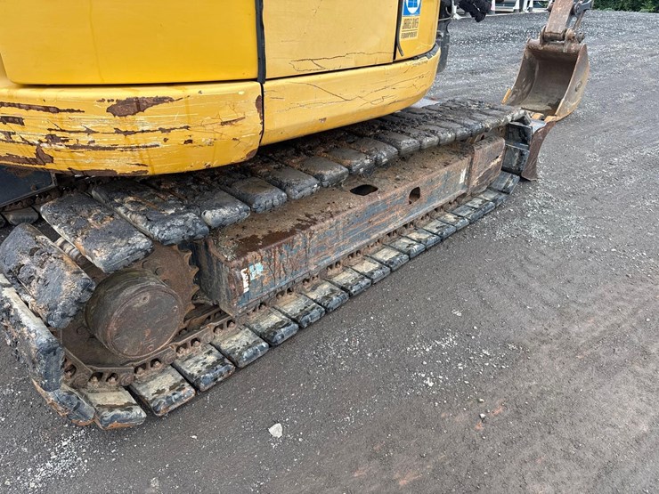 2019-deere-85g-image-19