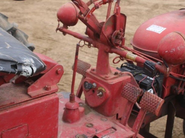 farmall-"c"-gas-narrow-front-image-12